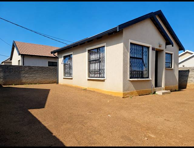 2 BEDROOM HOUSE FOR SALE IN EVATON WEST